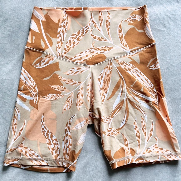 Aerie Offline Bike Shorts - Picture 2 of 4